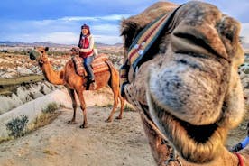 Voyage de 3 jours en Cappadoce avec balade en montgolfière et safari à dos de chameau