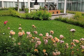 Privat virtuell rundtur i Bulgarian Roses and Rose Oil