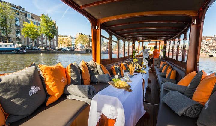 Amsterdam klassisk båtkryssning med liveguide, drinkar och ost