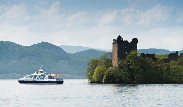 Loch Ness 1-Hour Cruise with Urquhart Castle Views