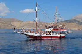 Crucero de día completo por la isla de Santa María en el mar Egeo