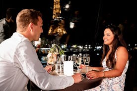 Crucero turístico y cena gourmet por el río Sena en Bateaux Parisiens