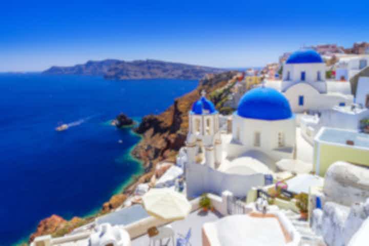 Vacation rental apartments in Oia, Greece