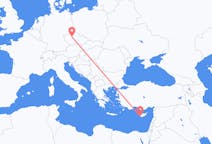 Vluchten van Paphos, Cyprus naar Praag, Tsjechië