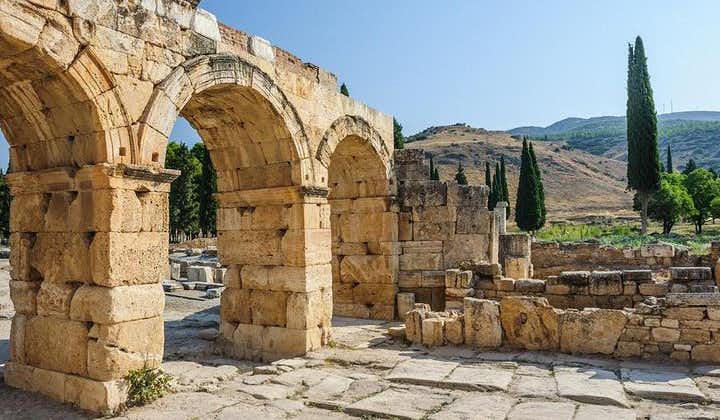Pamukkale Hot Springs og Hierapolis udflugt fra Bodrum