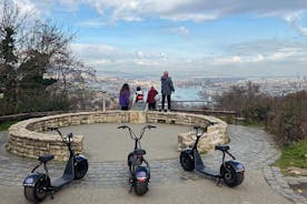 Citadel tour on e-scooter incl. Liberty Statue and panoramic view