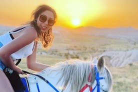 Expérience d'équitation dans les belles vallées de la Cappadoce