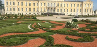 Tour from Riga to Vilnius: Bauska Castle, Rundale Palace and The Hill of Crosses