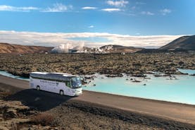 Vervoer per touringcar naar Blue Lagoon vanuit Reykjavik