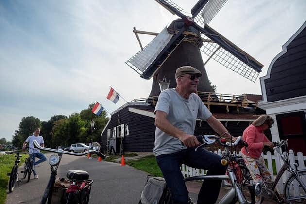 Amsterdam: Landtour mit dem Fahrrad mit Käseverkostung und Holzschuh-Demonstration