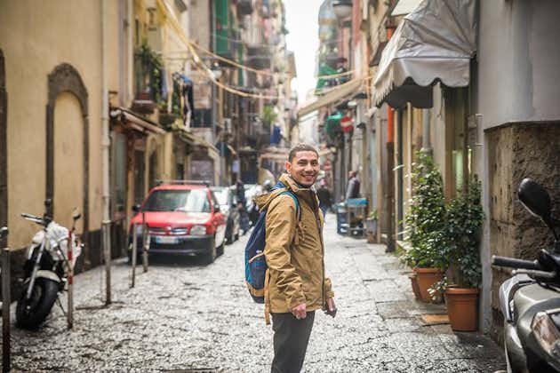 Mezza giornata a Napoli con un locale: privato e personalizzato