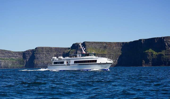 Crucero de un día por las islas Aran y los acantilados de Moher navegando desde los muelles de la ciudad de Galway