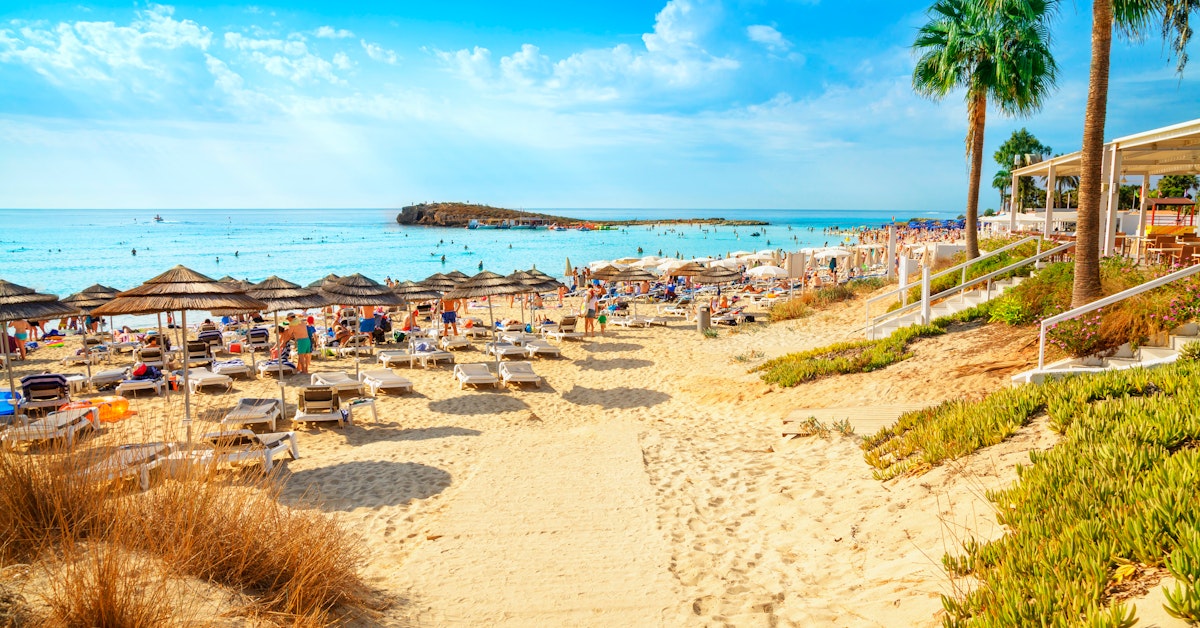 Its beach beach beach. Пляж Нисси Айя-Напа. Кипр Ayia Napa. Пляж Нисси Бич Кипр. Нисси Бич Айя-Напа Кипр пляж.