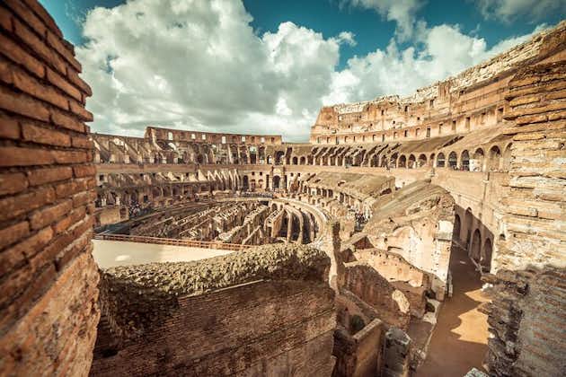 Tour privado de Choose-Your-Time del Coliseo, Arena Floor y la antigua Roma