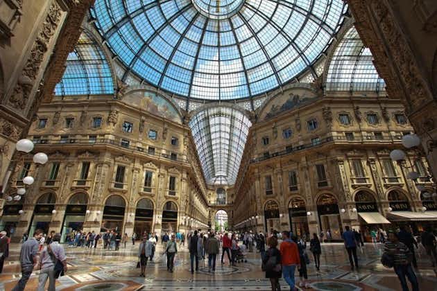 Tour privato a piedi di 4 ore a Milano con guida turistica ufficiale privata