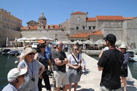 Kombination: Dubrovniks gamle bydel og gamle bymure