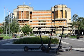 E-scooter communistische nieuwe Belgrado-tour