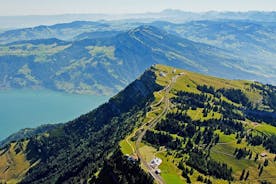 ルツェルン湖クルーズを含むルツェルン発リギ山個人ツアー