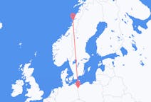 ノルウェーのから サンドネショエン、ポーランドのへ シュチェチンフライト