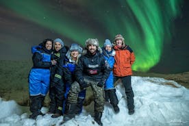 Aurora boreale Tour privato con i tuoi amici speciali - Groenlandia