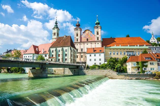 Linz Old Town Private Walking Tour and Cruise