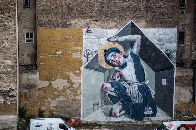 Budapest Urban Art - Visite d'art de rue avec un verre dans un bar en ruine
