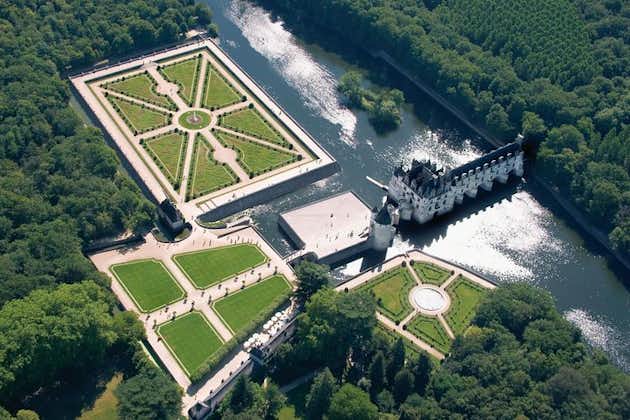 Dagstur till Chateaux of Chenonceau, Chambord & Caves Ambacia från Tours/Amboise