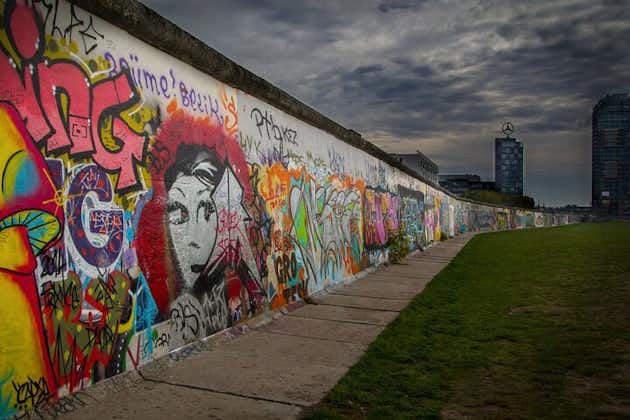 Entdecken Sie die Berliner Mauer während der selbstgeführten Tour im Kalten Krieg