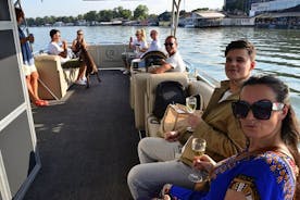 2 hours / Sightseeing Boat cruise Drinks Included