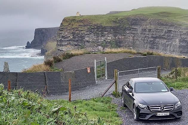 De l'aéroport de Shannon à Galway via un service de voiture privée des falaises de Moher