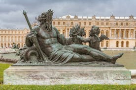 Palace of Versailles Kings Apartment Guided Options Gardens,Trianon Access Tour
