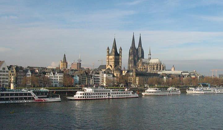 Privat promenad genom den gamla staden i Köln