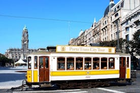 Porto Premium 3-in-1: Hop-on-hop-off-Bus, Straßenbahn-Rundfahrt und Guindais-Standseilbahn