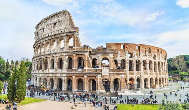 Saltafila: Tour per piccoli gruppi del Colosseo, del Foro Romano e del colle Palatino 