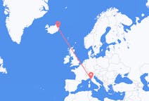 Vluchten van Egilsstaðir, IJsland naar Pisa, Italië