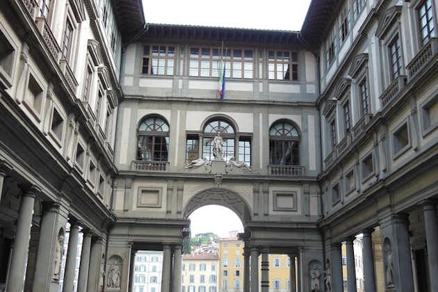 Boleto para Florencia y la Galería de los Uffizi: viaje de un día desde Milán en tren