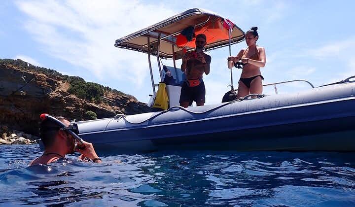 Private Snorkeling Boat Trip with Secluded Beaches