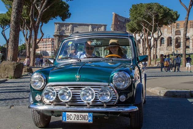 Tour de aperitivos de Roma en Mini Vintage Cabriolet con detalles antiguos