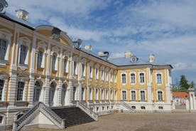 Excursion d'une journée de Vilnius à Riga: la colline des croix, le palais Rundale et le château de Bauska