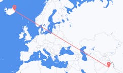 航班从巴基斯坦拉合尔市到埃伊尔斯塔济市，冰岛塞尔