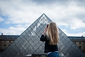 Paris Private Tour with Skip the line Tickets to Louvre Museum & French Crepes