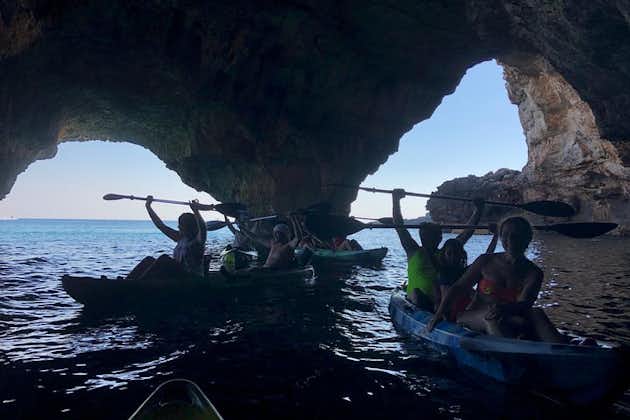 Kajak- und Kanuabenteuer: Leuca und die Meereshöhlen