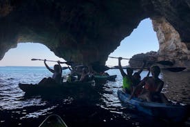 皮划艇和独木舟冒险：Leuca 和海洋洞穴