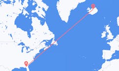 航班从美国瓦尔多斯塔市到阿克雷里市，冰岛塞尔