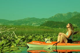 Avventura in kayak a noleggio attraverso il lago di Scutari da Virpazar