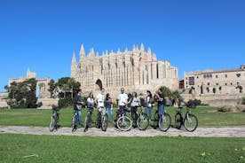 Palma de Mallorca 3-Hour Highlights and Tapas Tasting Bike Tour