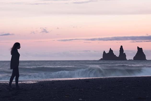 冰岛南部、冰川和黑沙滩小团游