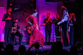 Flamenco-esitys Tablao El Arenalissa juoman ja valinnaisen illallisen tai tapaksien kera