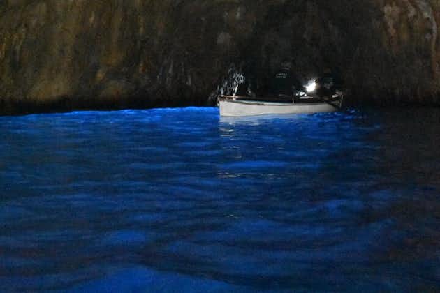 Excursion d'une journée à Capri Anacapri et à la grotte bleue au départ de Naples en petit groupe