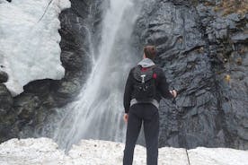 Vandring till Gveleti vattenfall och Juta